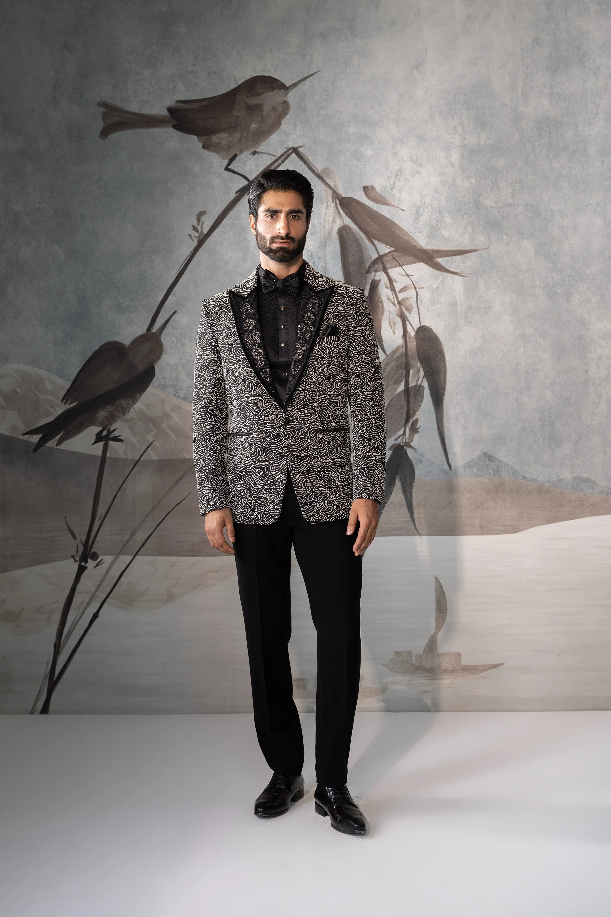 Black Luxury Tuxedo for Groom - Image 2