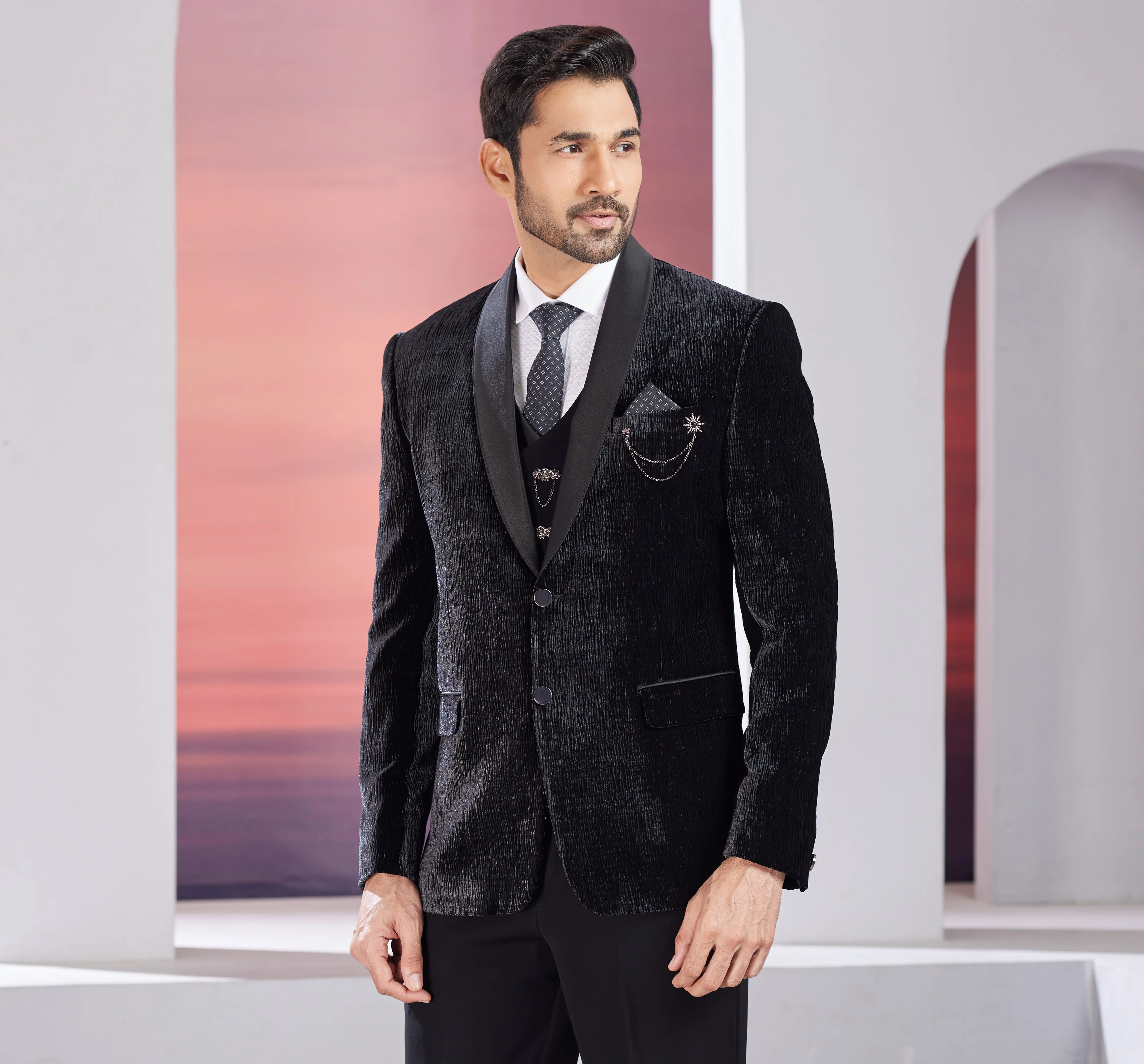 Black mens tuxedo with waistcoat - Image 2