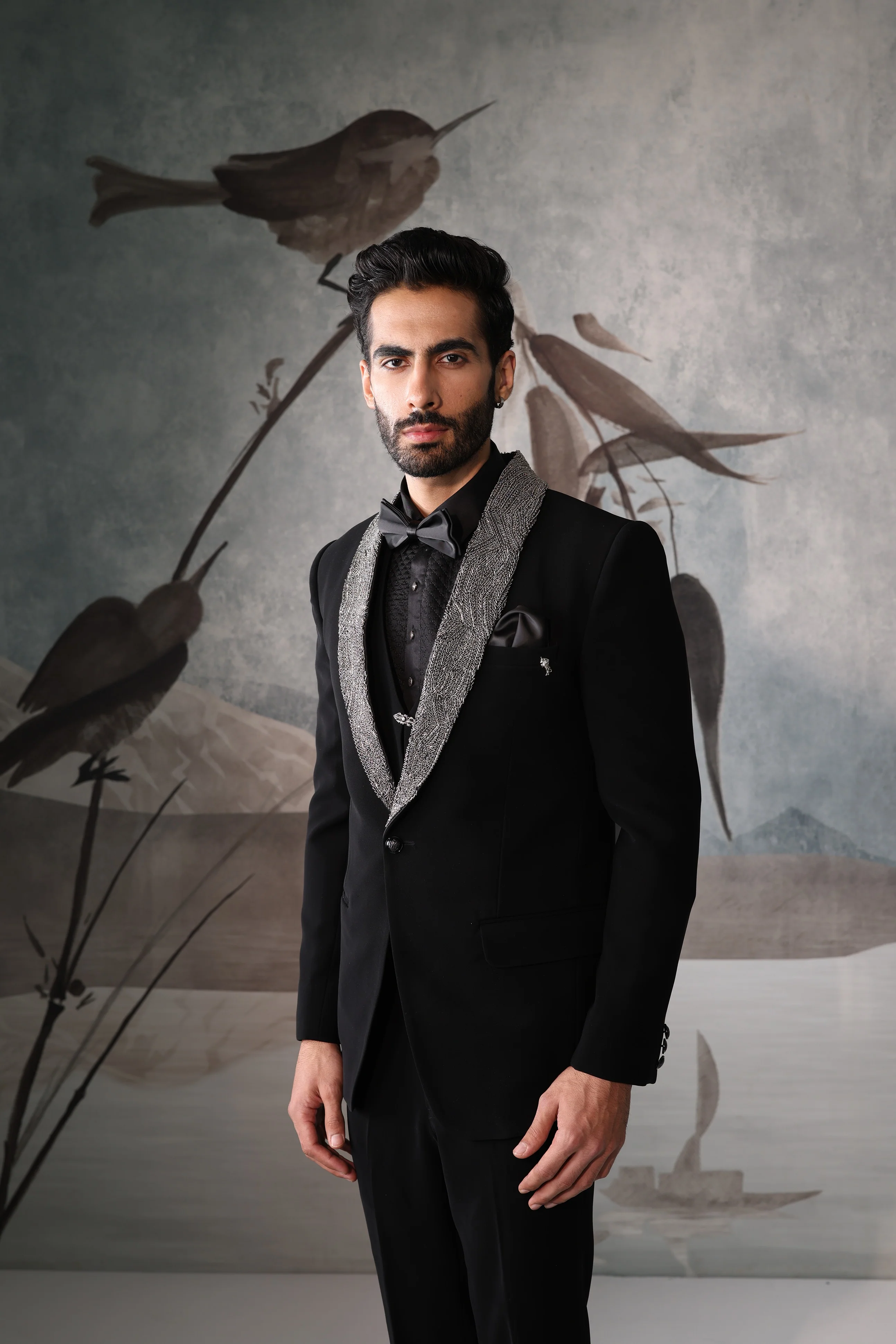 Black tuxedo with collar design - Image 2