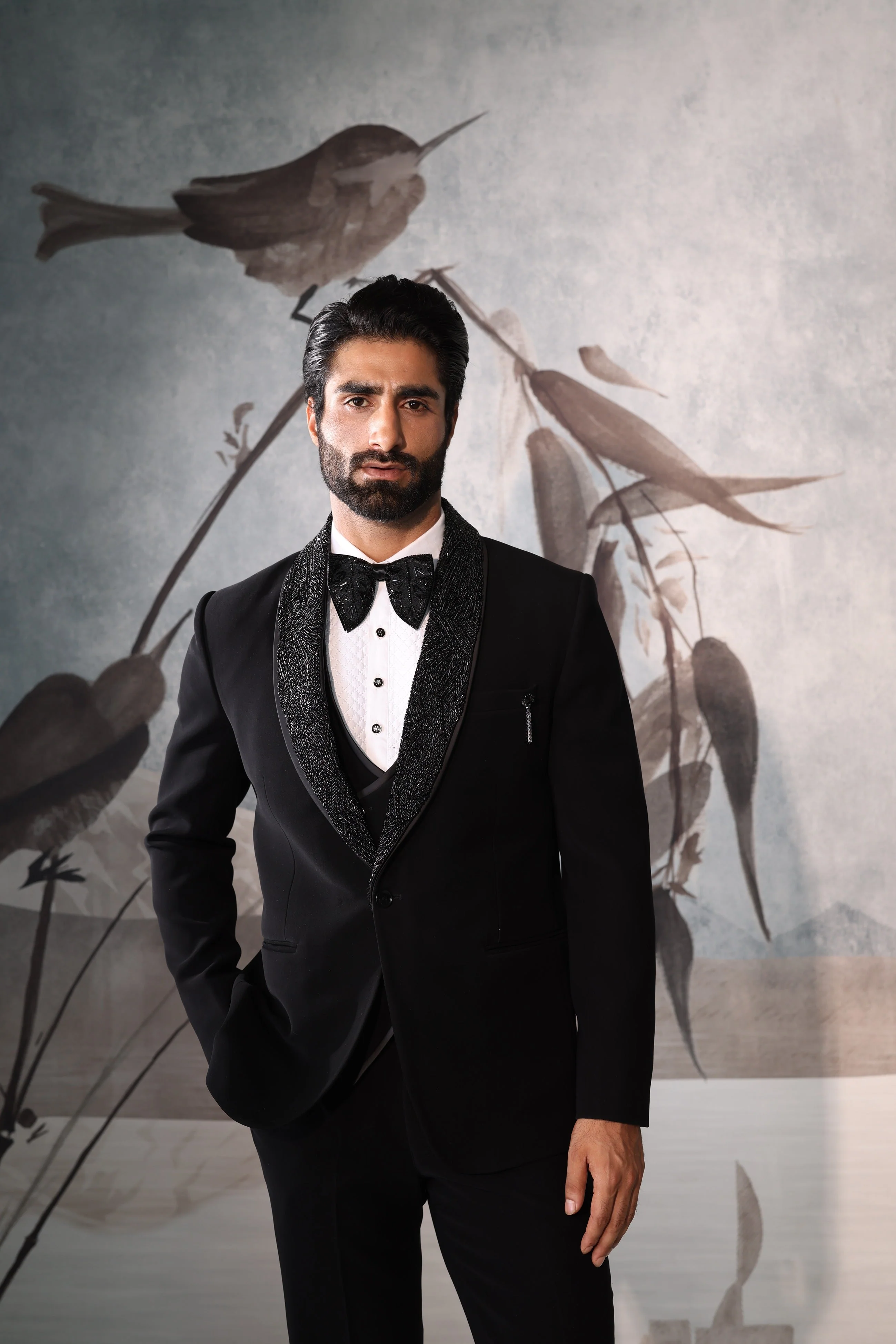 Black tuxeudo - Image 2