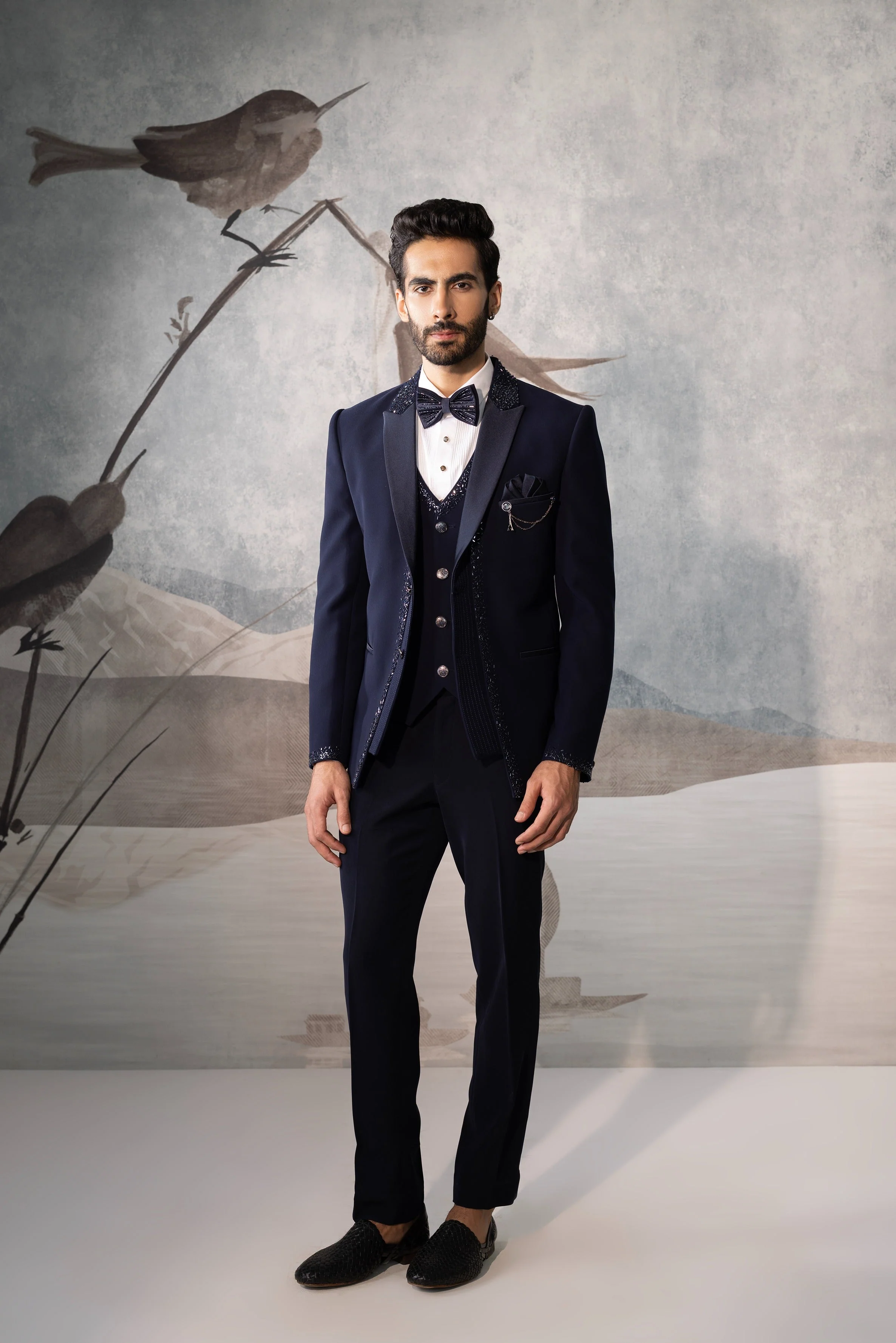 BLUE TUXEDO WITH THREAD DESIGN - Image 2