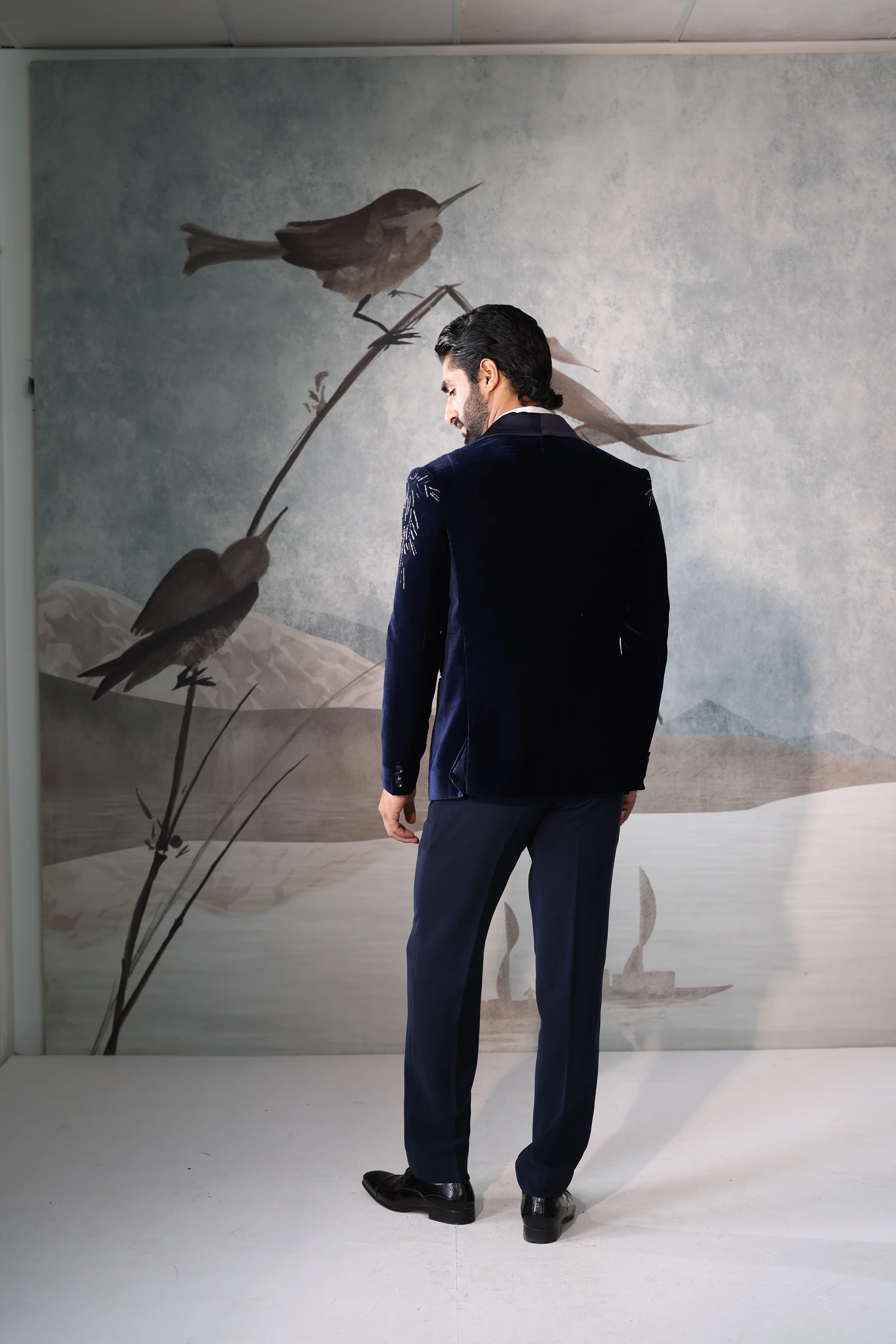 Blue velvet tuxedo with embroidery work - Image 3