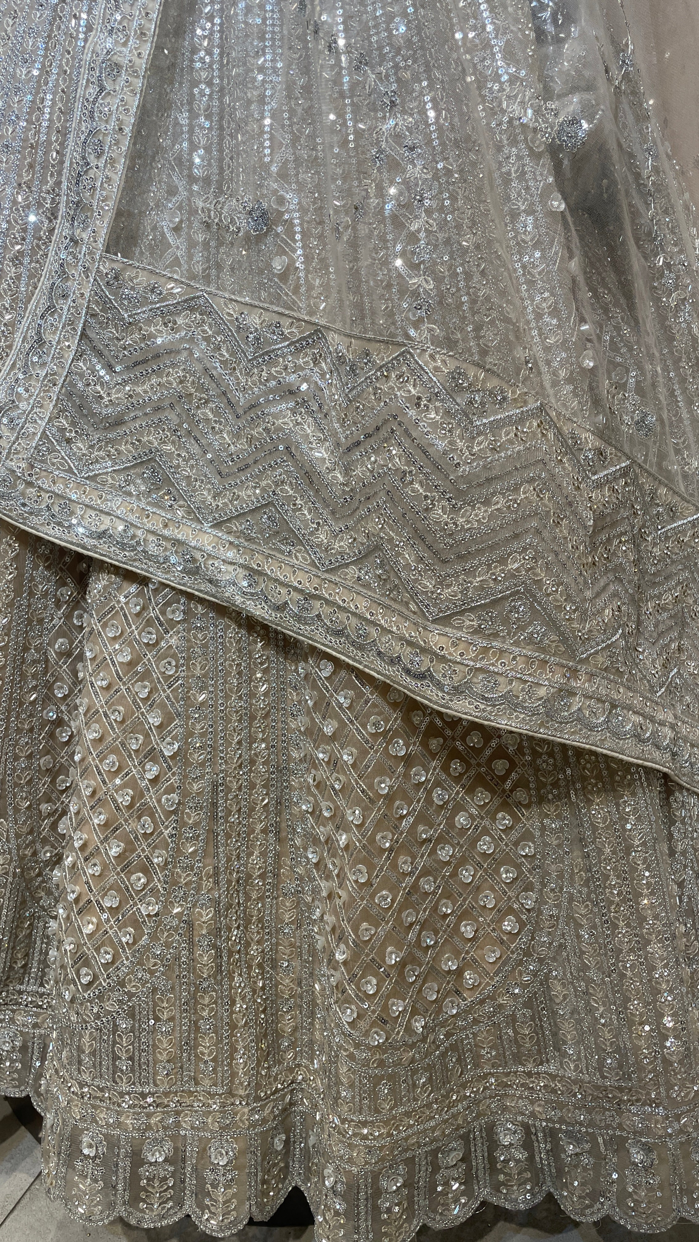 Cream net lehenga with sequins embellishments - Image 4