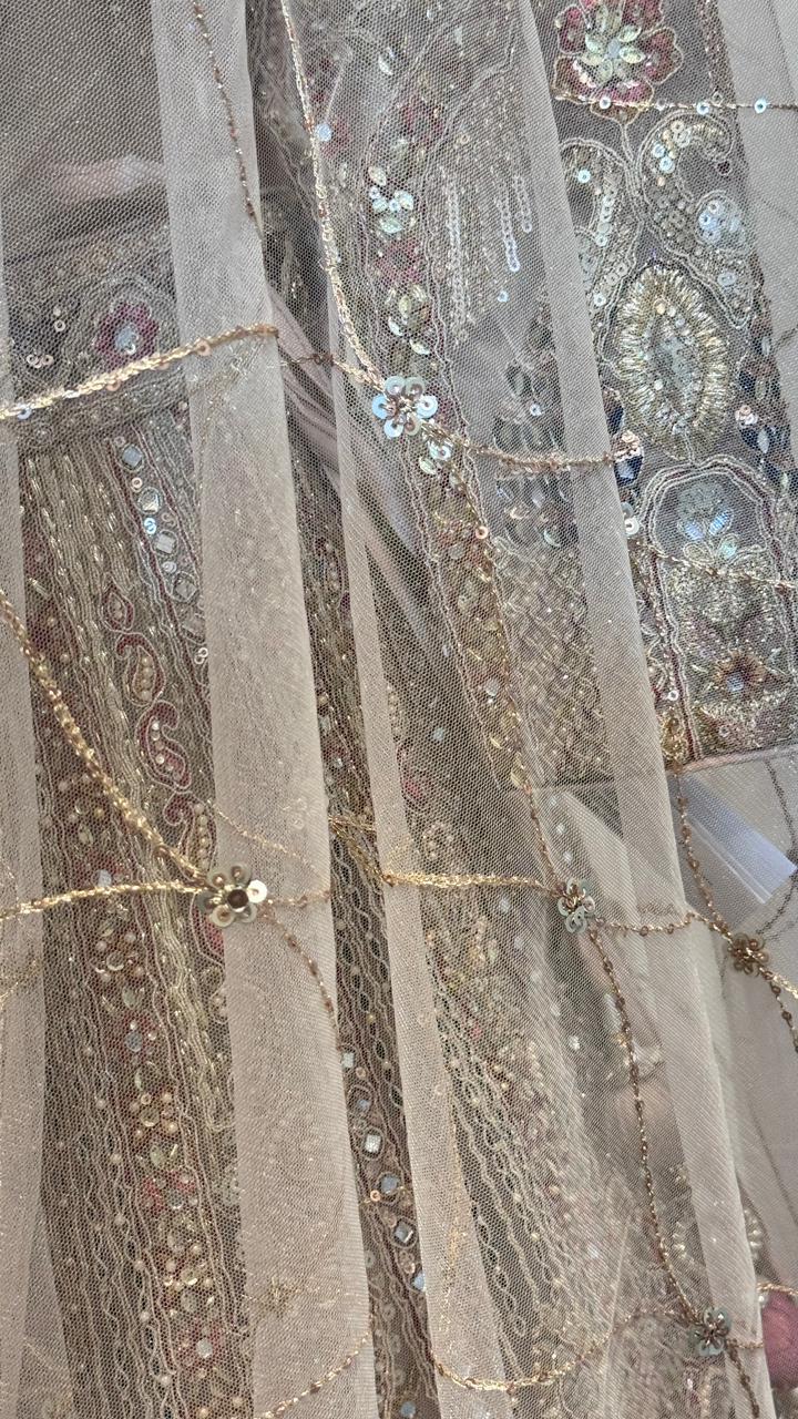 Dusty pink lehenga - Image 3