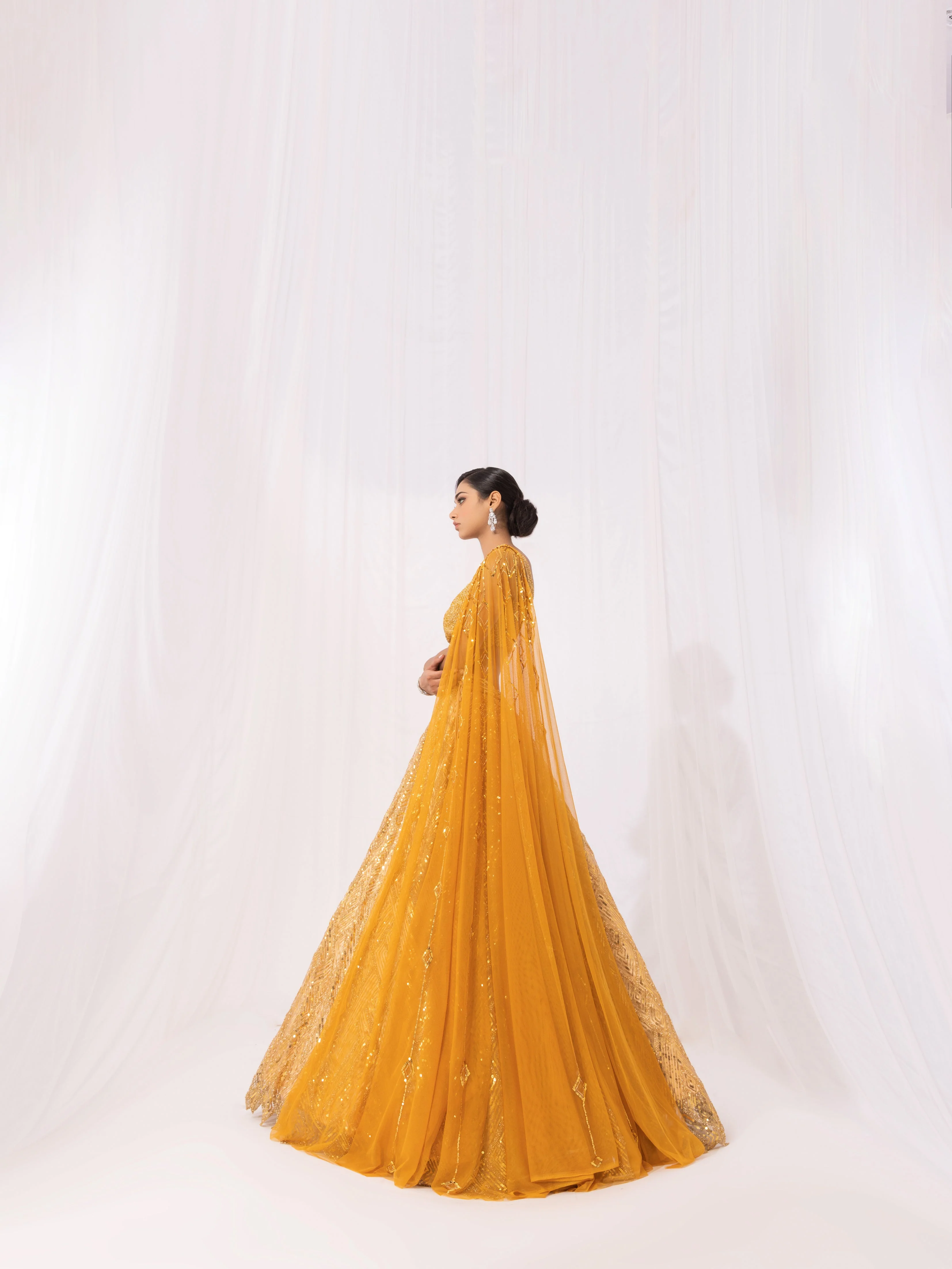 GOLD SUNDOWNER LEHENGA - Image 2