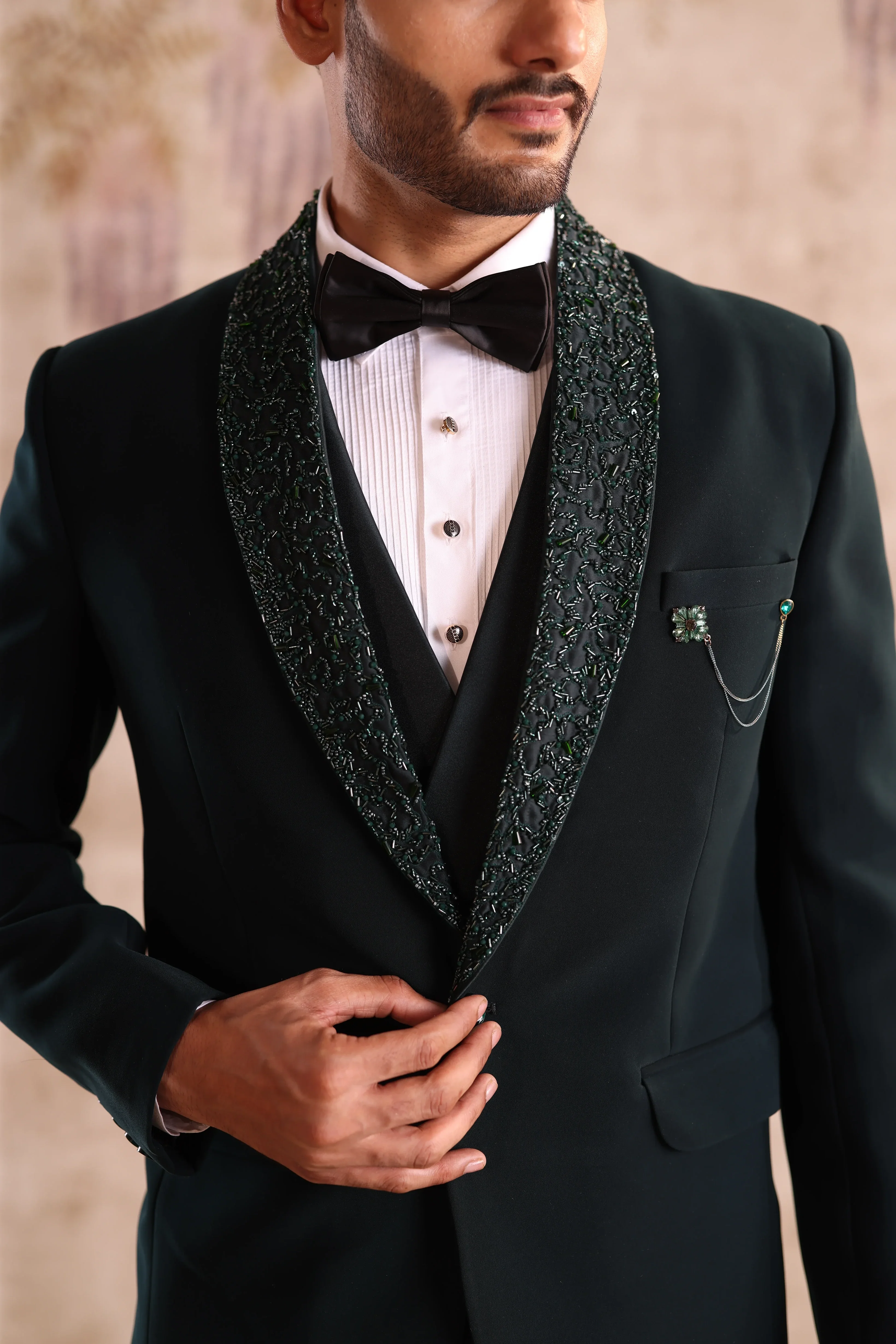 Green embroidered shawl collar  tuxedo - Image 3