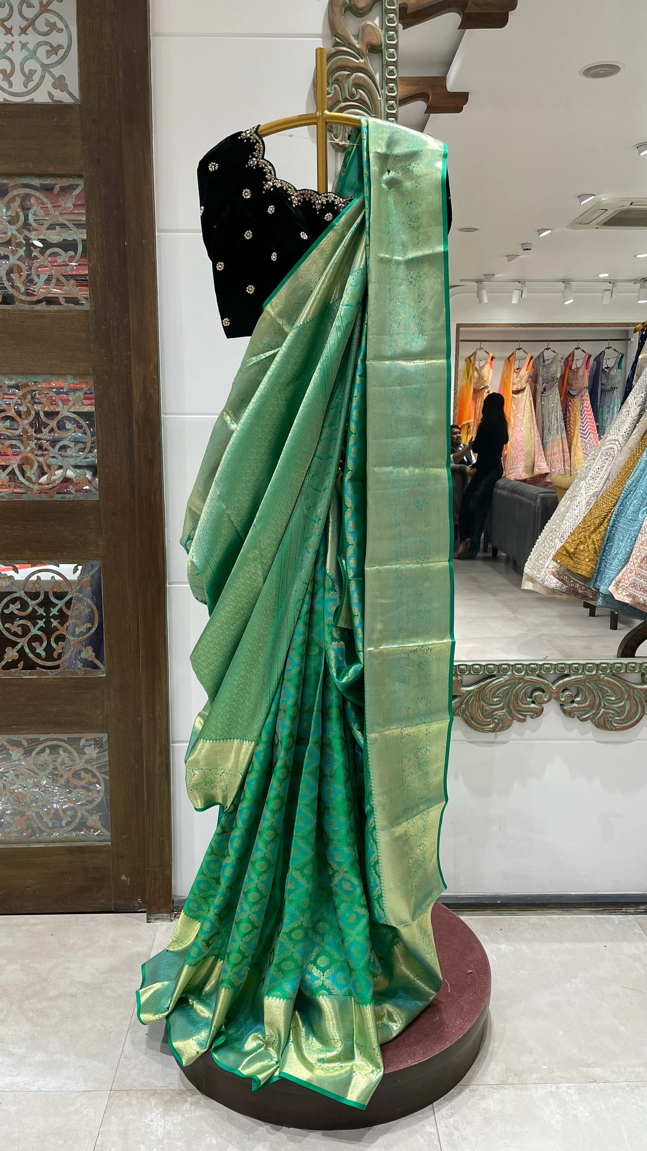 Green Kanjivaram Silk Saree with Golden Zari and Black Blouse - Image 2