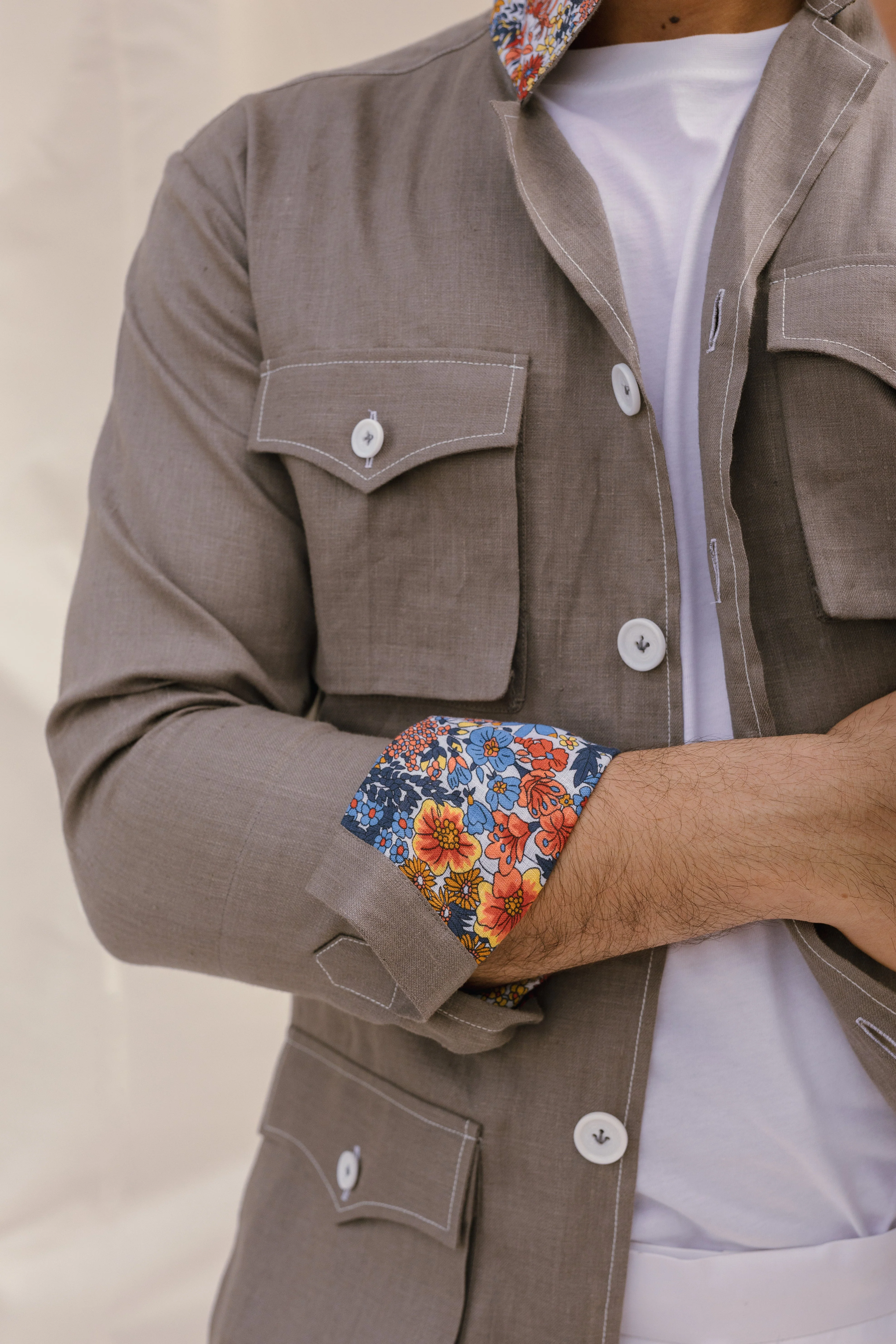 Handcrafted safari shirt in elegant grey - Image 3