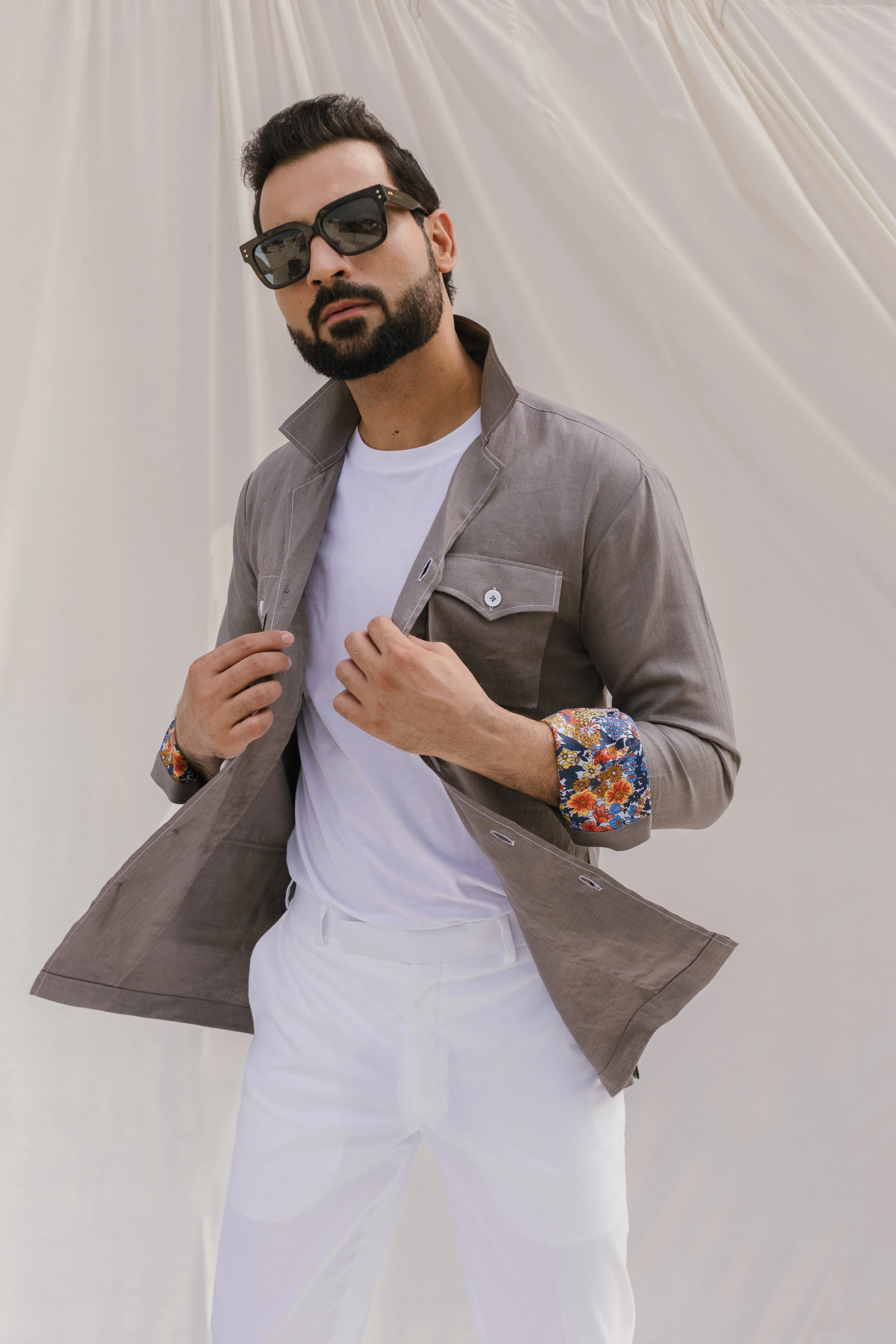 Handcrafted safari shirt in elegant grey - Image 4