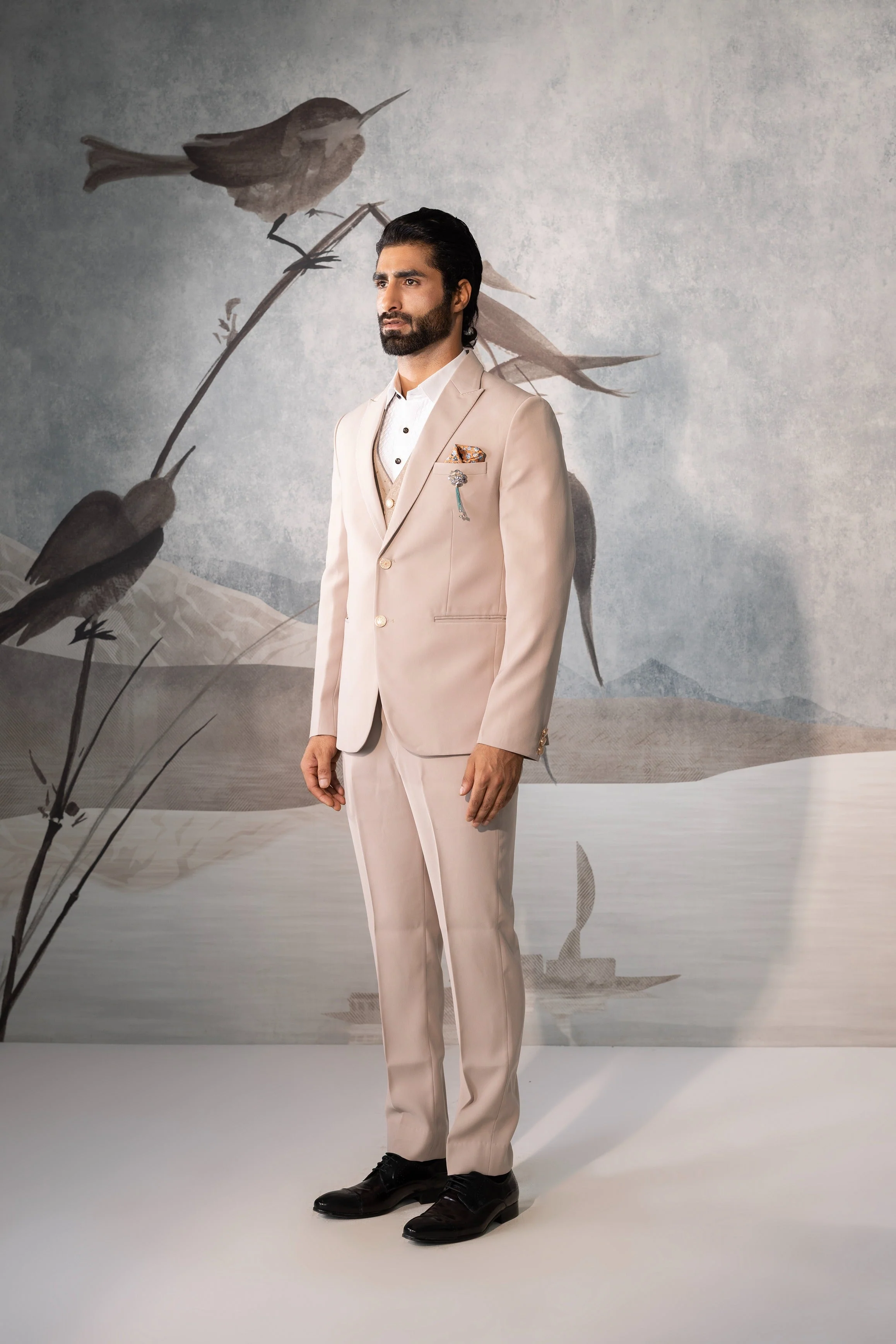 Men's Beige Wedding Tuxedo Suit with Blazer - Image 3