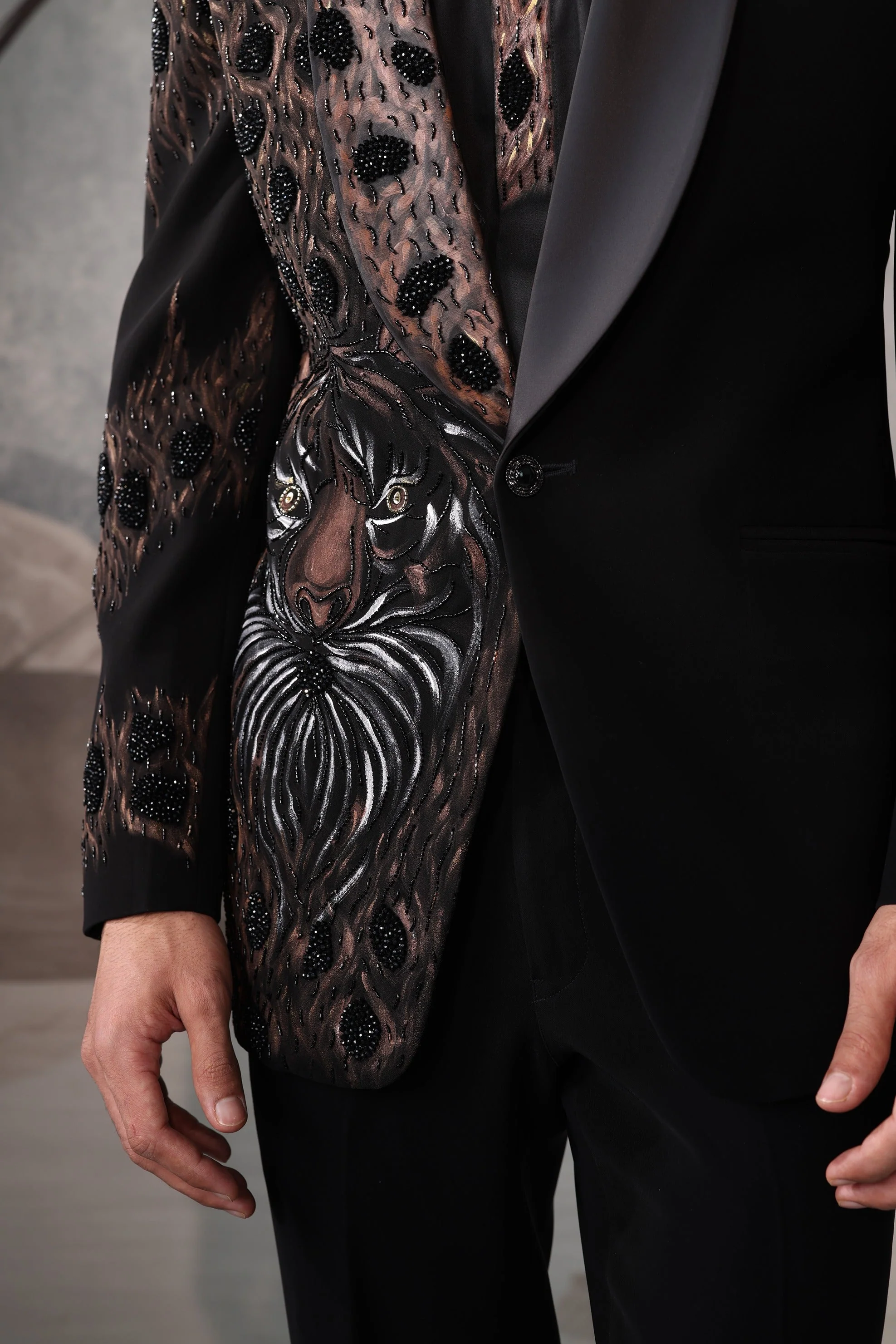 Men's tuxedo with dual design - Image 4