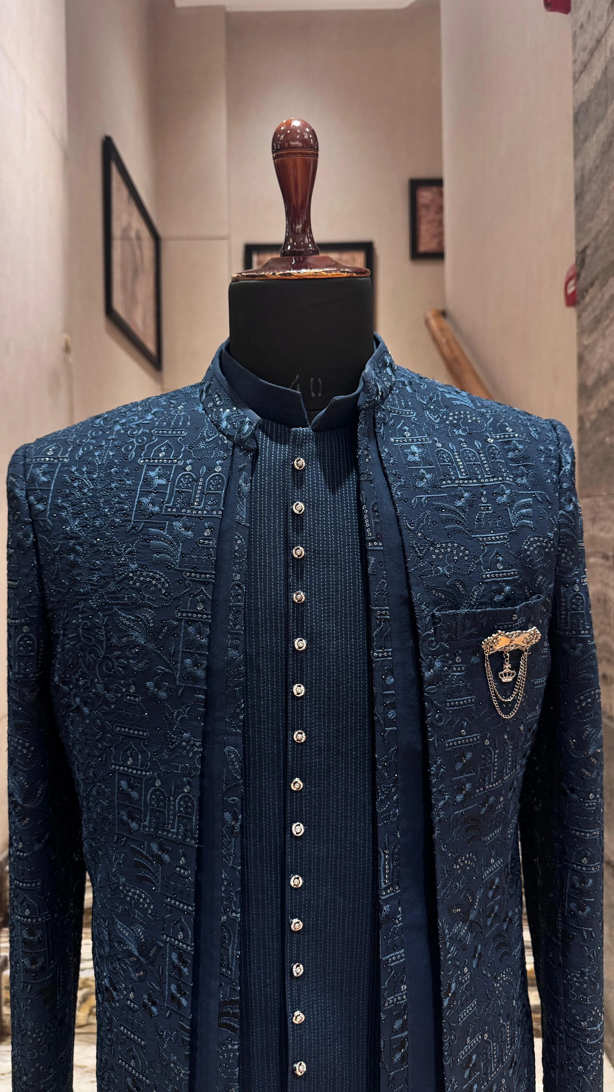 Midnight Majesty mens sherwani - Image 3