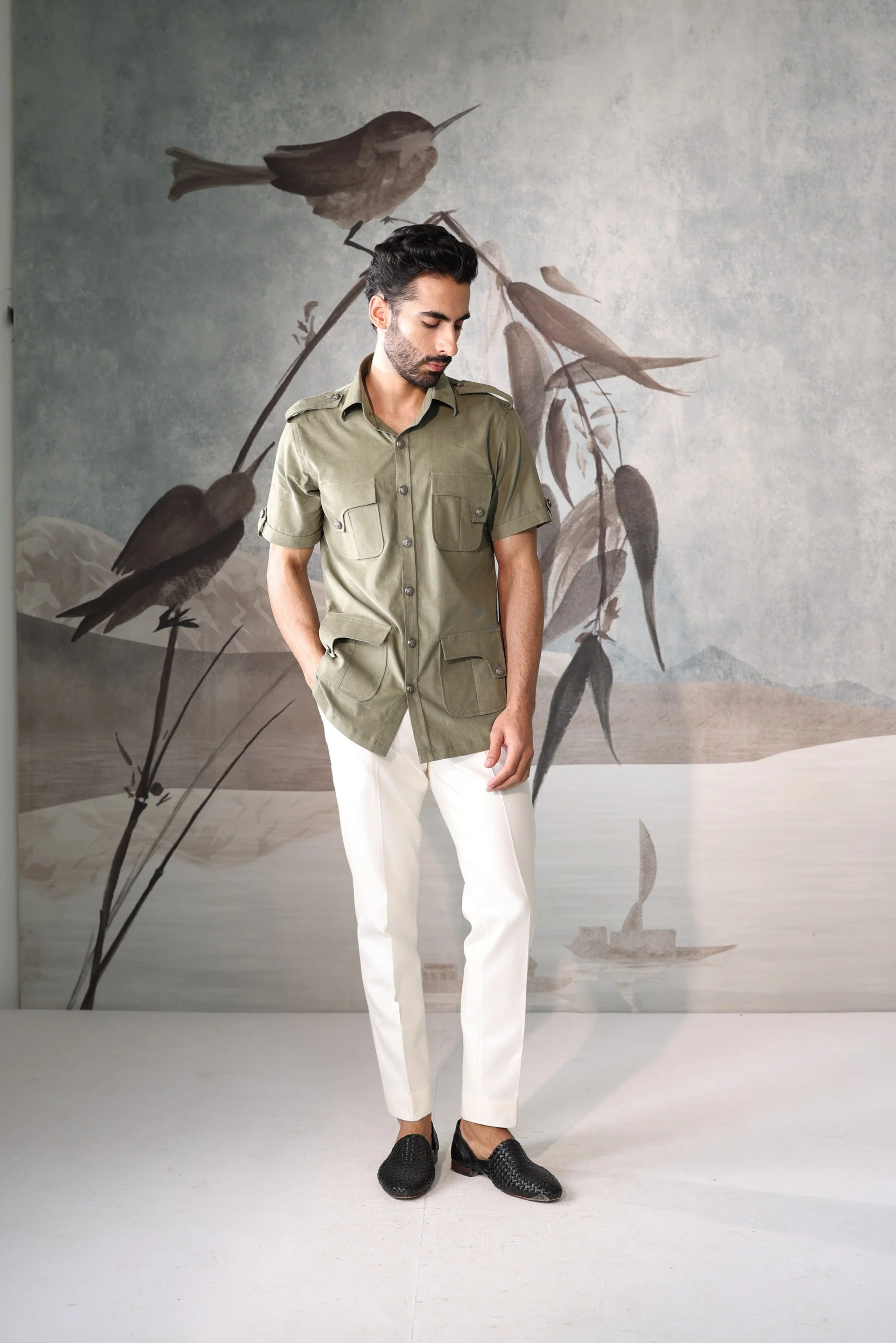 Plain shirt with patch pockets - Image 3