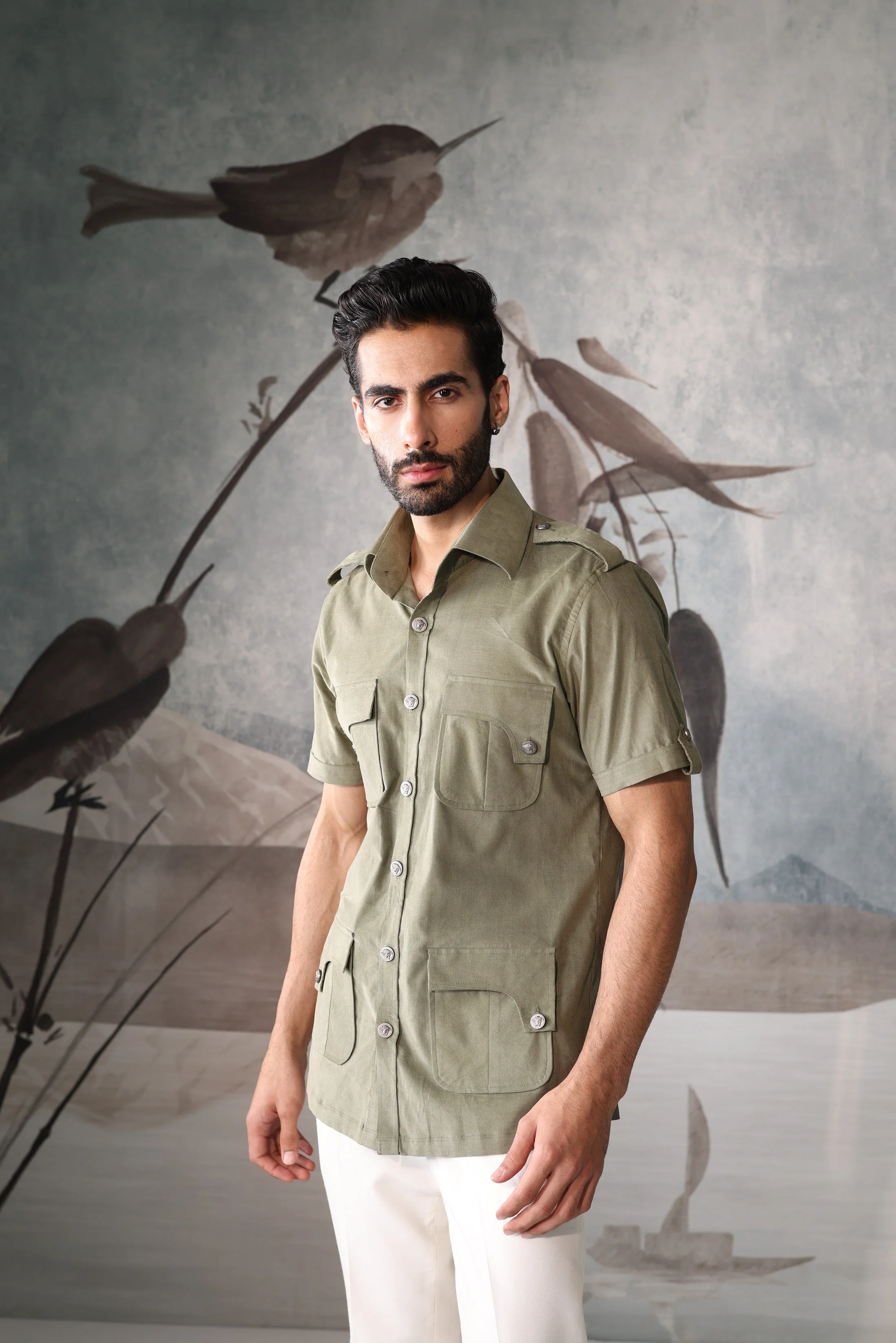Plain shirt with patch pockets - Image 4
