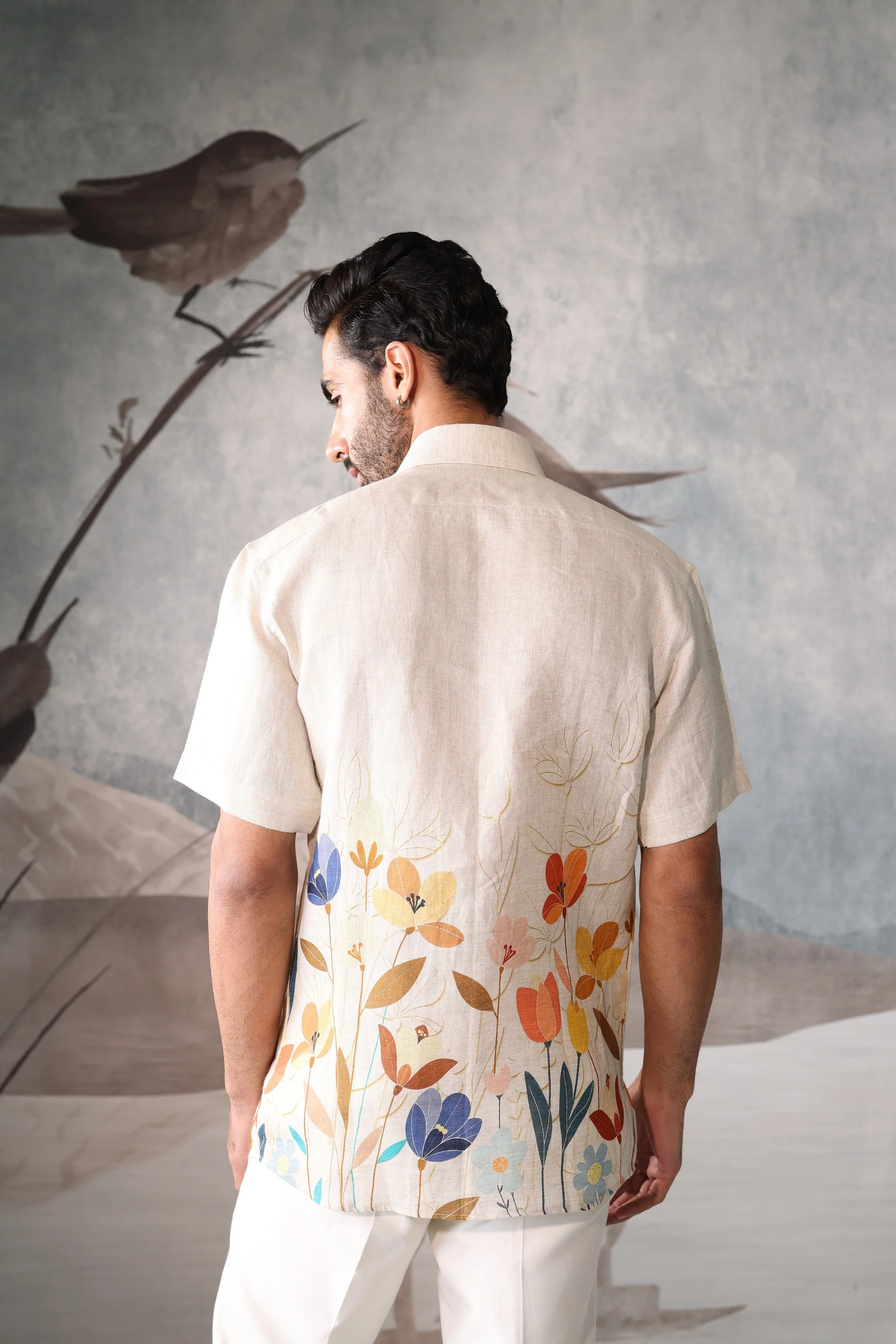 beige linen shirt - tropical garden print - Image 3