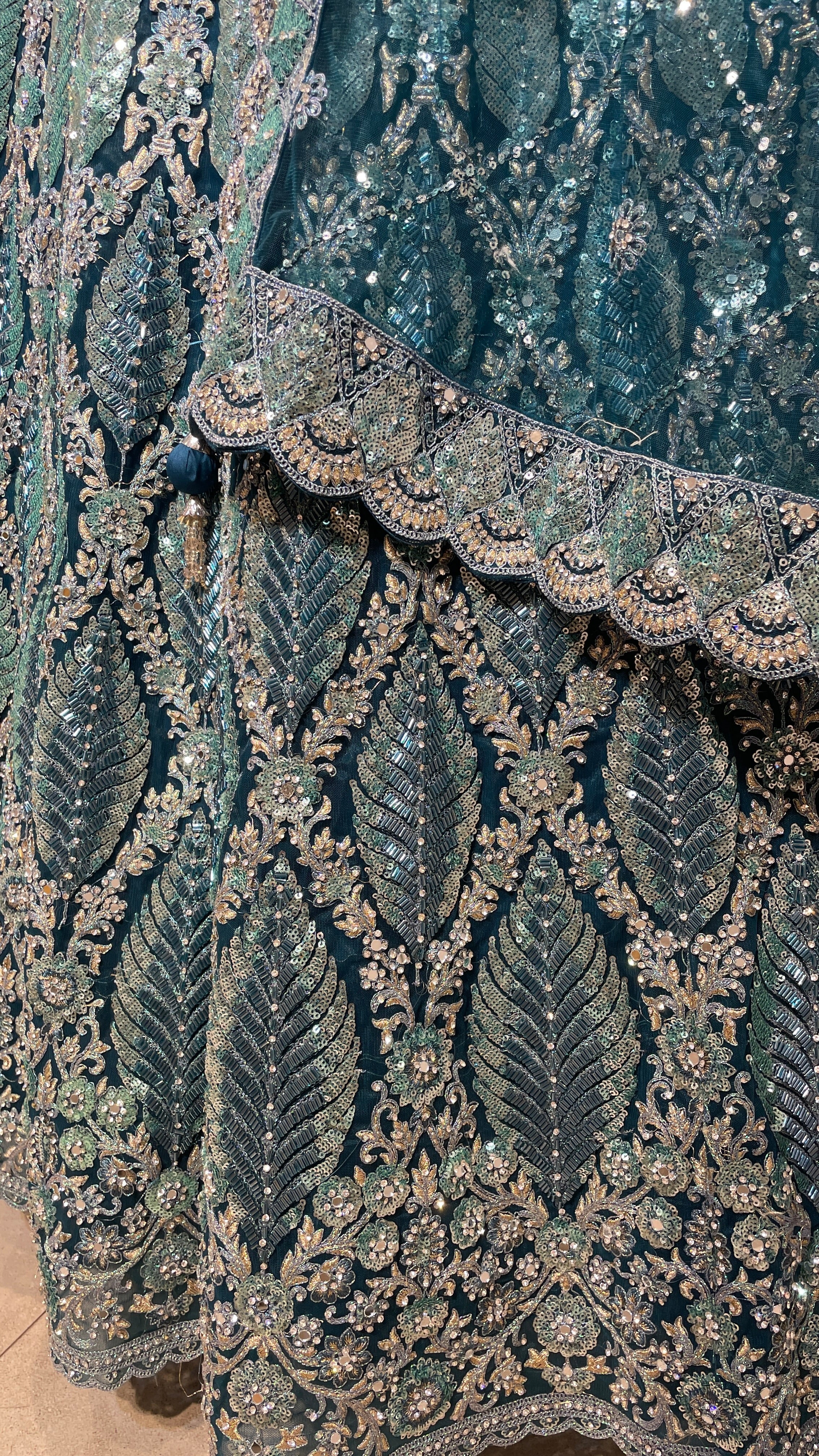 Turquoise blue lehenga with floral motifs - Image 4