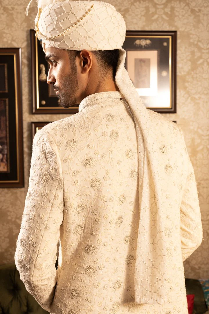 Ivory sherwani for groom - Image 4